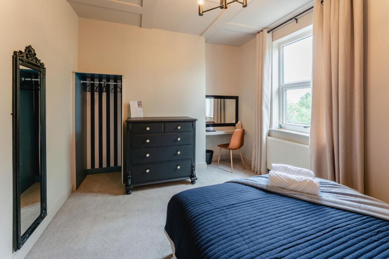 Swan House: Central City Retreat With Free Parking Holiday home York