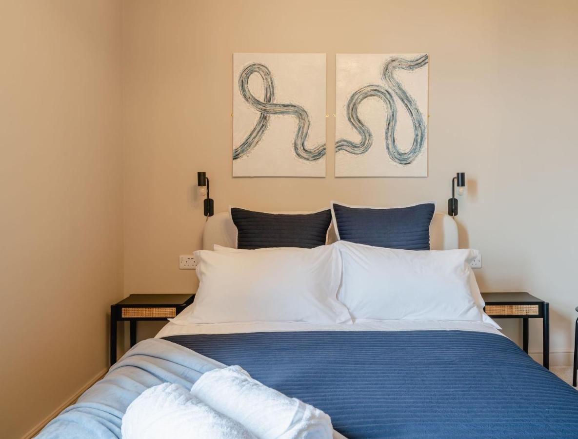 Holiday home Swan House: Central City Retreat With Free Parking